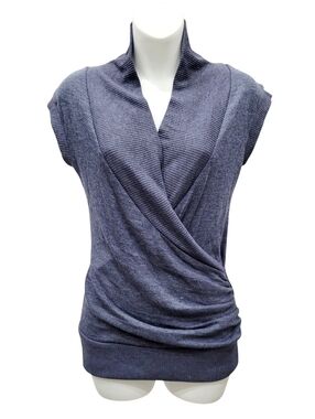 2/$20 Bella D Blue Fashion Blouse Top Size: Small